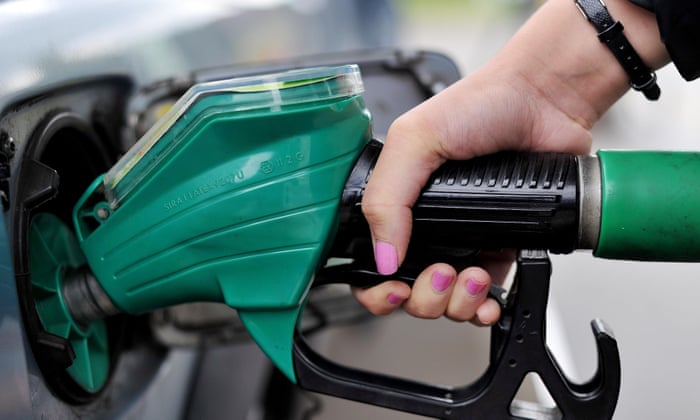 quoi faire déchirer une arme à feu à une station d'essence