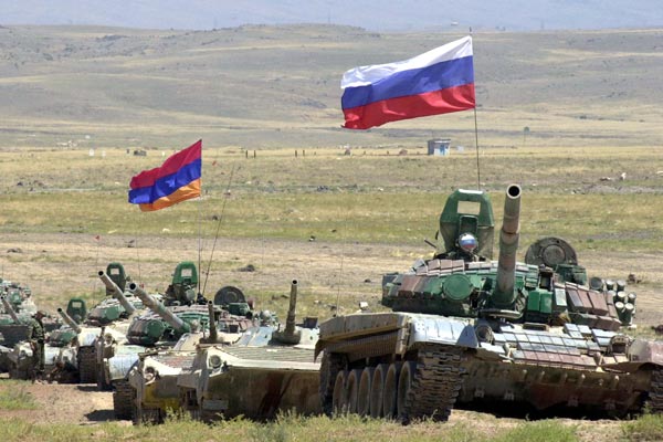 Les chars russes en Arménie