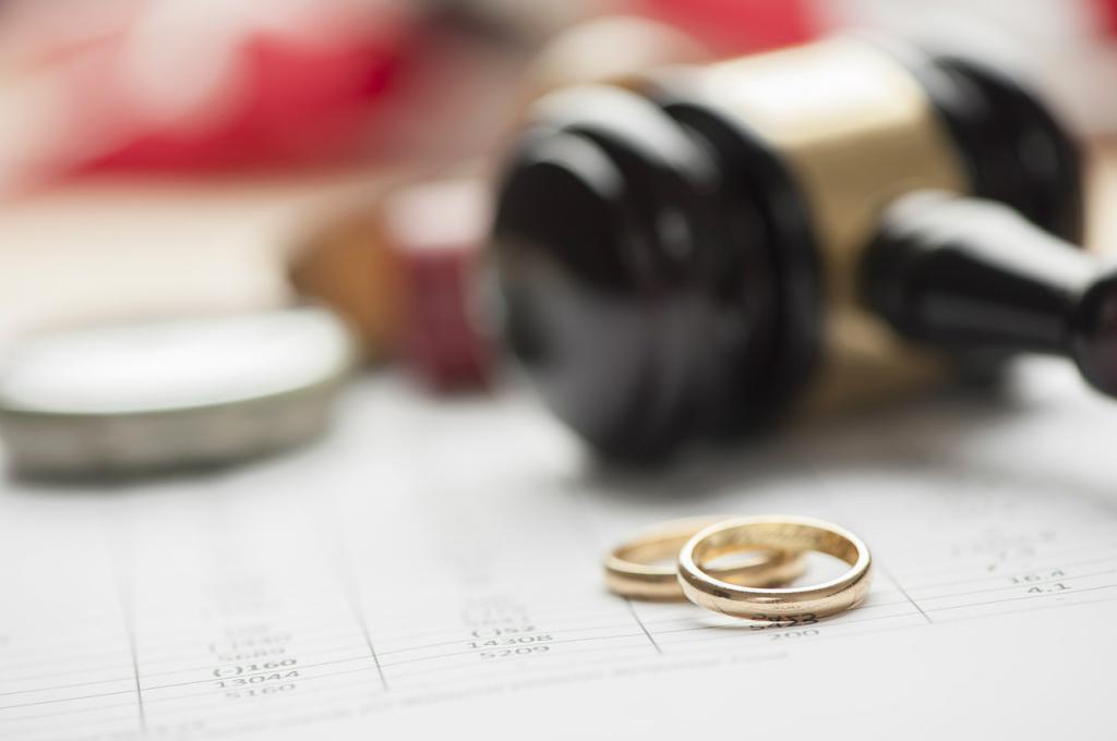 Divorce sans conjoint par le tribunal