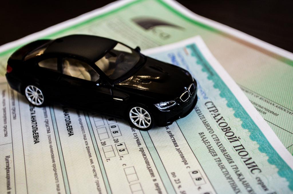 Est-il possible d'acheter une voiture sans droits, et mon mari va monter