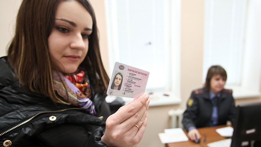Comment obtenir les droits de la police de la circulation en avance sur le calendrier