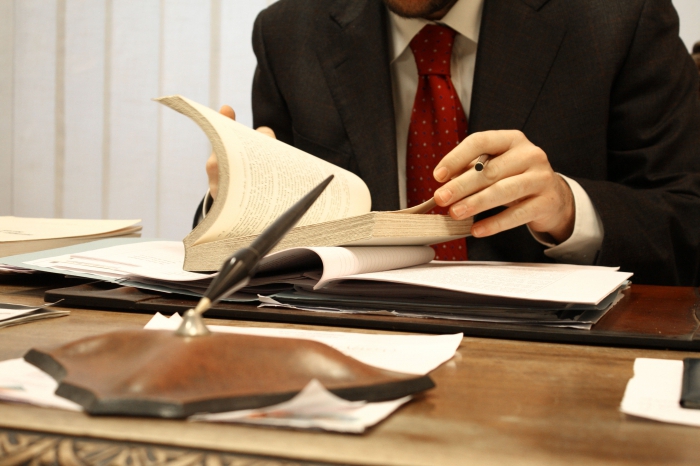 sujet de la tâche du droit pénal
