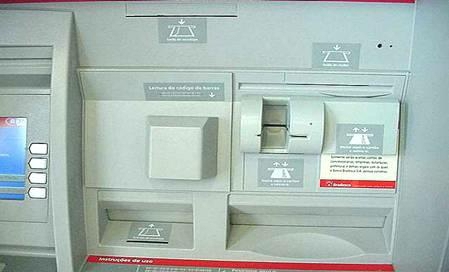 comment utiliser un guichet automatique à l'étranger