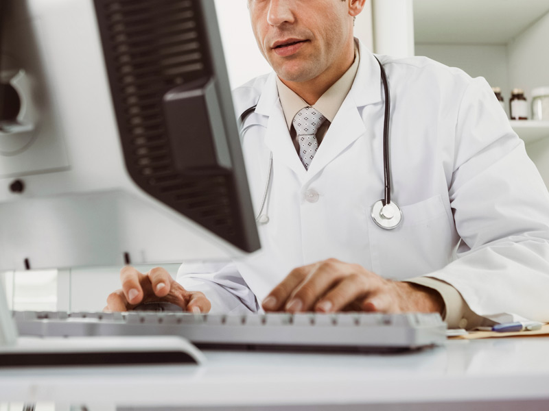 Obligation de l'État pour le renouvellement d'une licence d'activité médicale