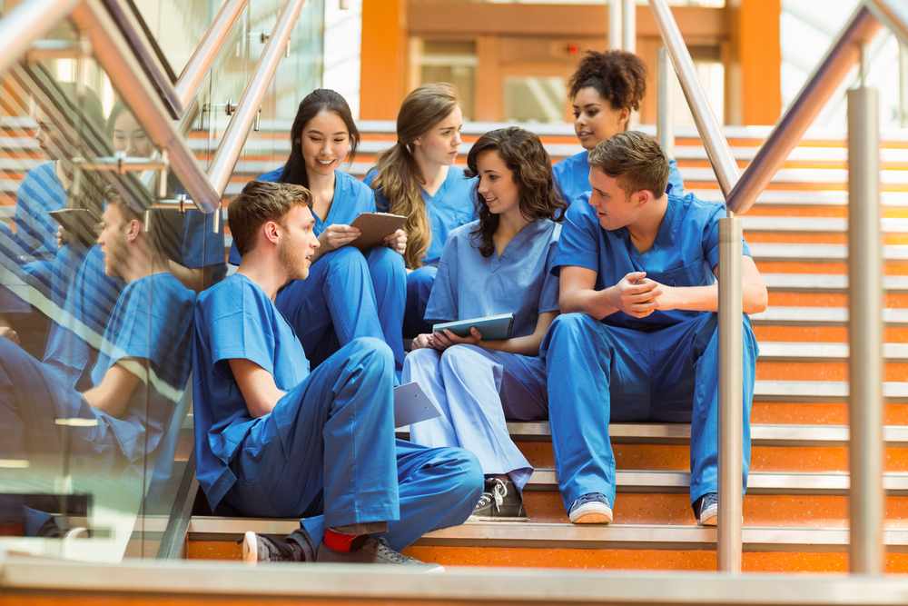 surtaxes pour jeunes spécialistes de l'éducation