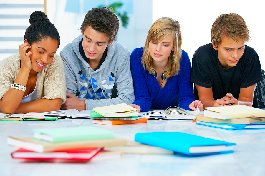 Types d'établissements d'éducation permanente