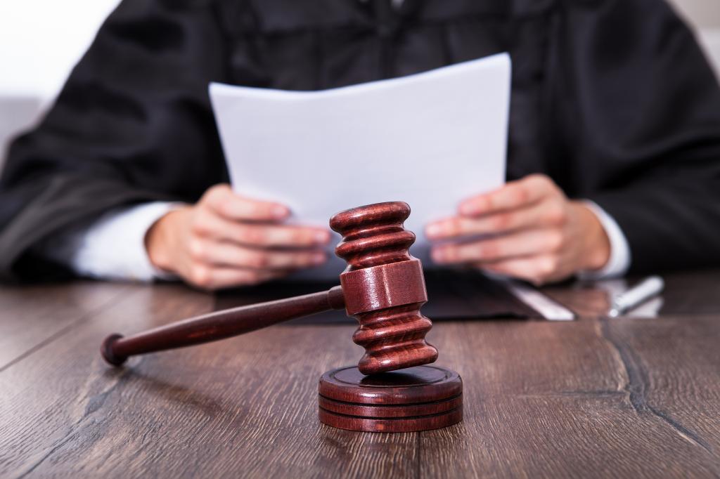 aux obligations découlant d'un préjudice