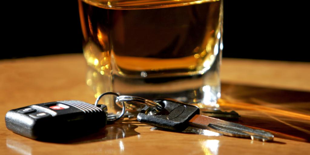 clés d'alcool et de voiture