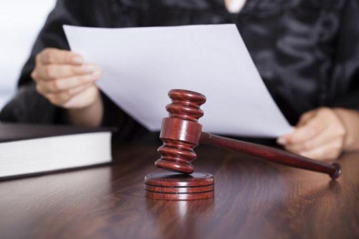 demande au tribunal pour l'employeur