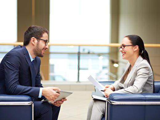 Quelles questions l'employeur devrait-il poser lors de l'entretien?