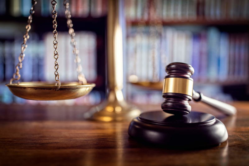 la différence entre un juge de paix et l'ordinaire