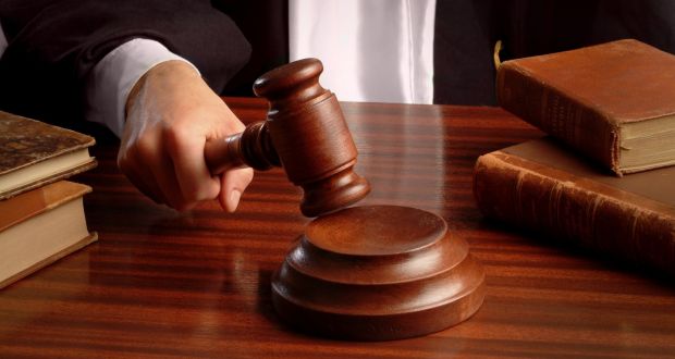 privation d'un droit spécial reconnu à un particulier