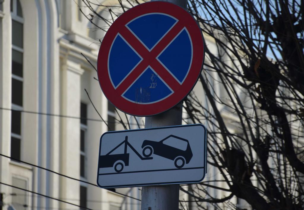 arrêtez avant que le panneau d'arrêt soit interdit