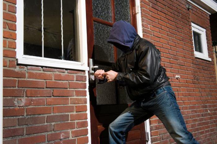 le vol diffère du vol en ce qui concerne la prise de possession de biens