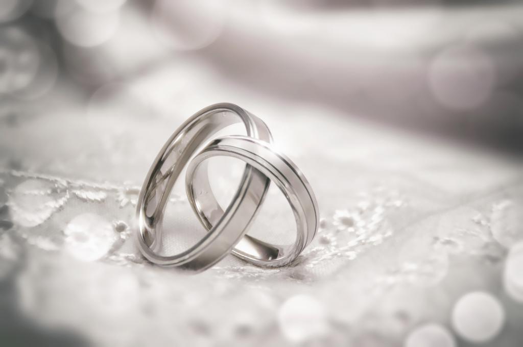 un examen médical des personnes contractées en mariage est effectué