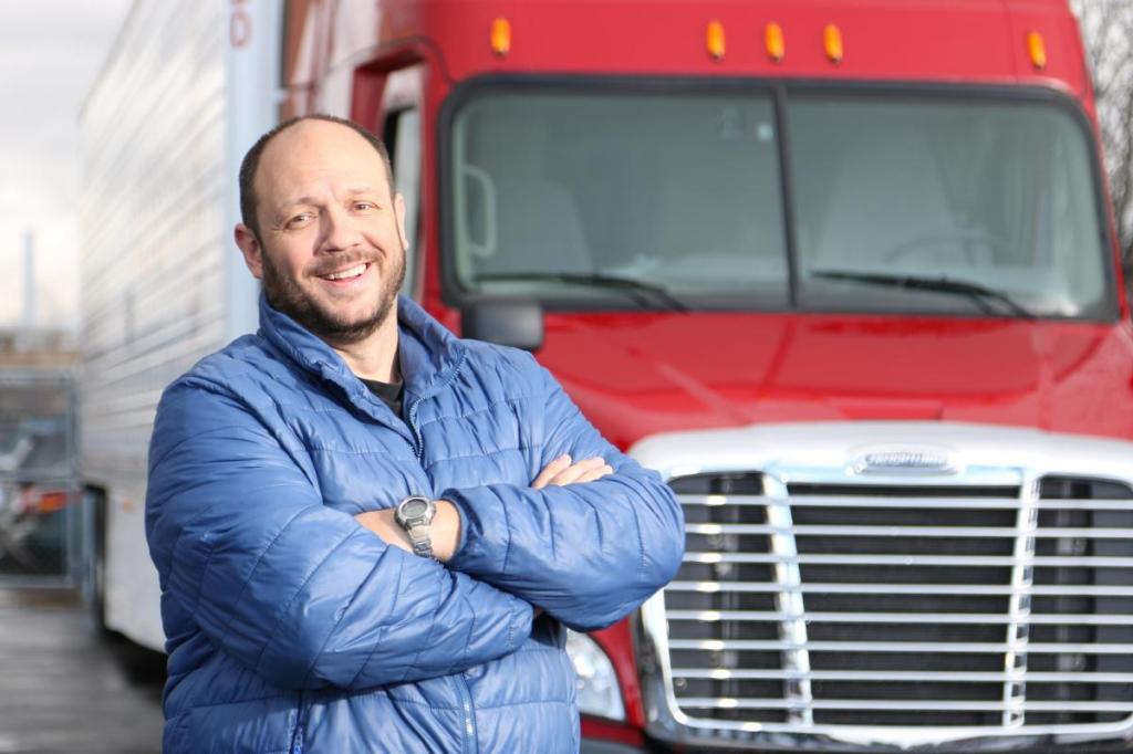Un contrat de travail avec un échantillon de camionneur RB