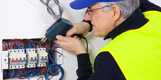 description du métier d'électricien