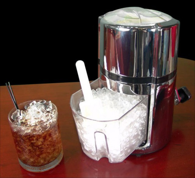 Broyeur à glace pour un bar