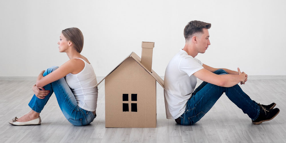 le mari menace la faillite et un appartement dans une hypothèque