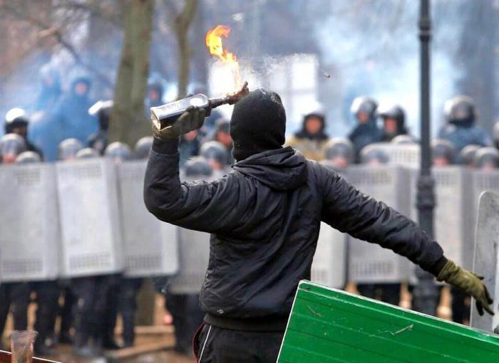 l'état d'urgence est introduit