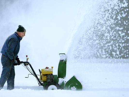 nettoyage de la région en hiver à Samara