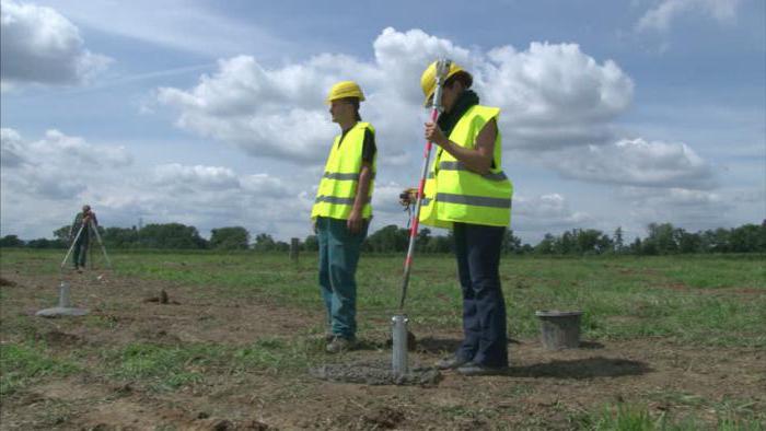 description de poste d'un géomètre dans la construction de routes