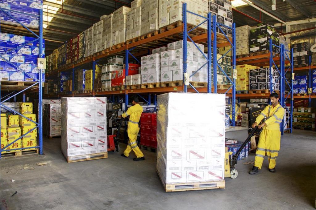 Mouvement des marchandises dans l'entrepôt douanier