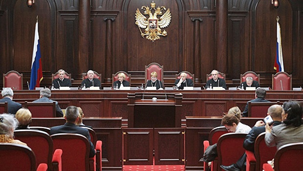Le tribunal est une autorité publique
