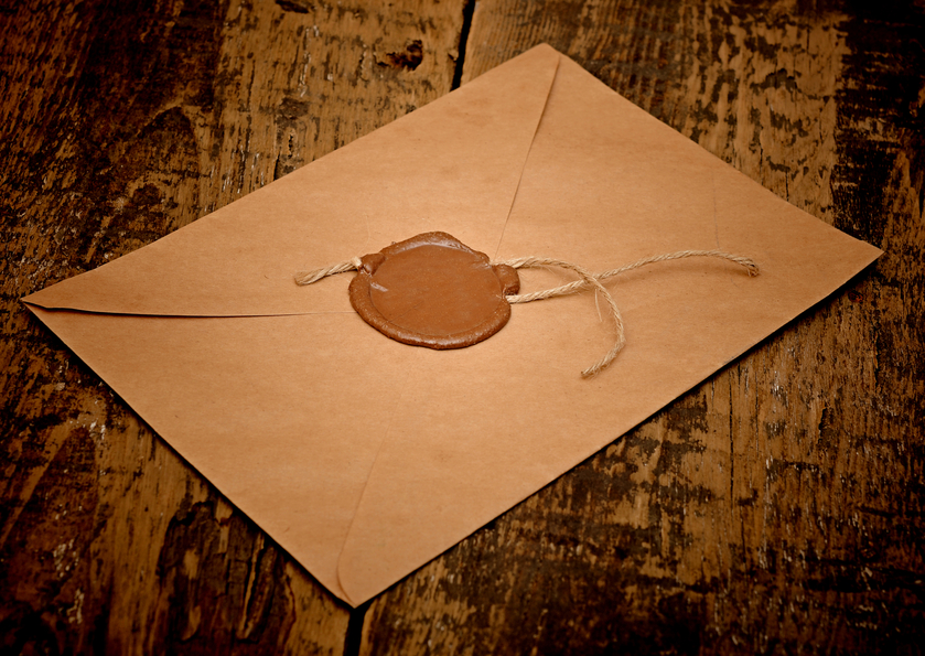 Demande dans une enveloppe scellée