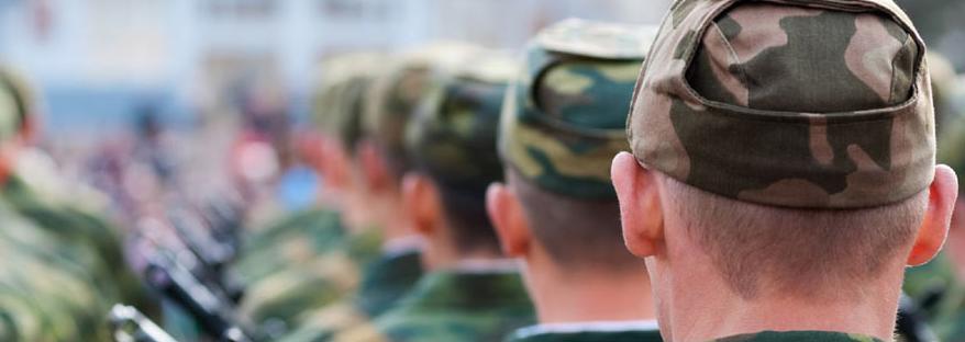 Salaires pour le grade militaire.